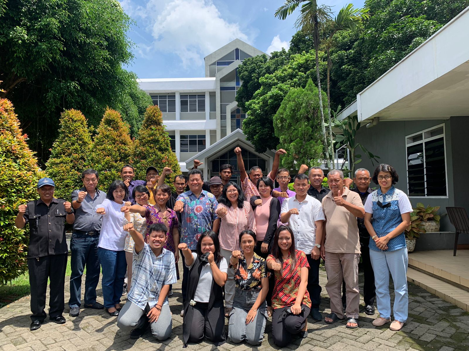 Pembinaan staf tenaga kependidikan STT Abdiel