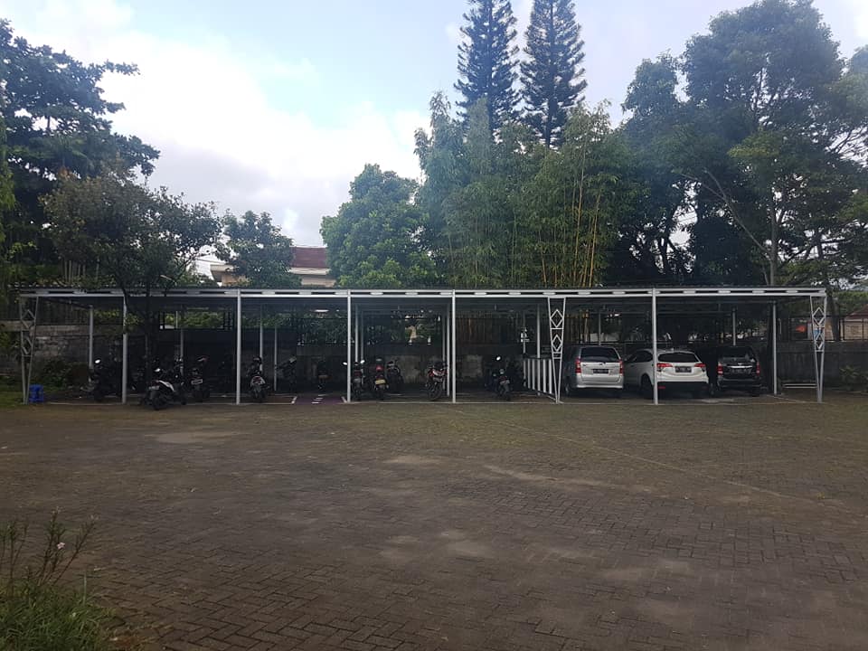 Pembangunan Tempat Parkir STT Abdiel yang nyaman dan teduh