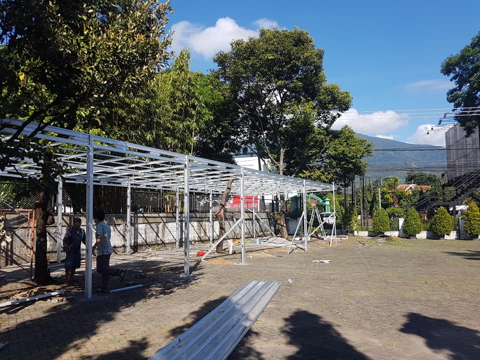 Pembangunan Tempat Parkir STT Abdiel yang nyaman dan teduh