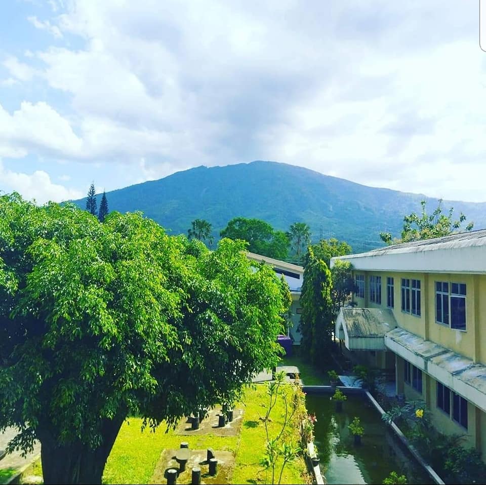 Halaman Kampus STT Abdiel
